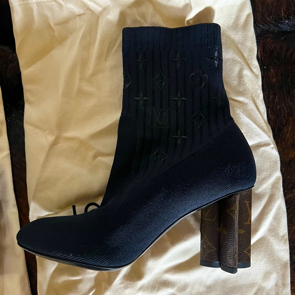 Louis Vuitton Silhouette Ankle Boot